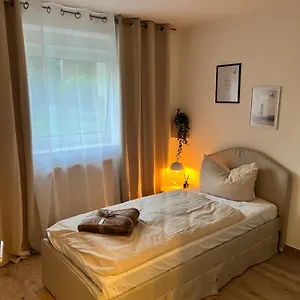  Apartment Hukic Mit 2 Schlafzimmer Deutschland